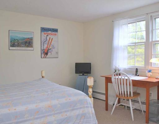 9 Pine Point Road Cape Elizabeth, ME 04107 - Photo 18 of 20 Bedroom.