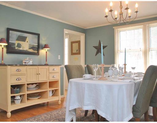 9 Pine Point Road Cape Elizabeth, ME 04107 - Photo 8 of 20 Dining Room.