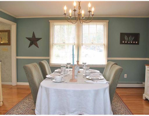 9 Pine Point Road Cape Elizabeth, ME 04107 - Photo 9 of 20 Dining Room.