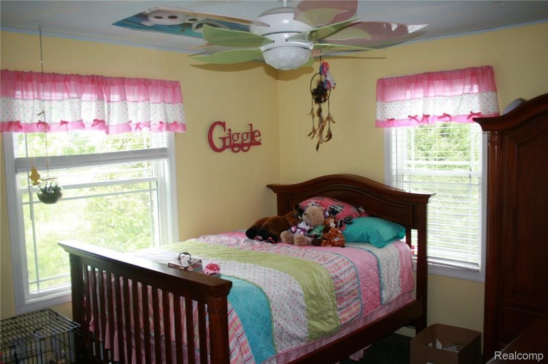 1331 West Allen Road Howell, MI 48855 - Photo 27 of 32 7 bed2.jpg