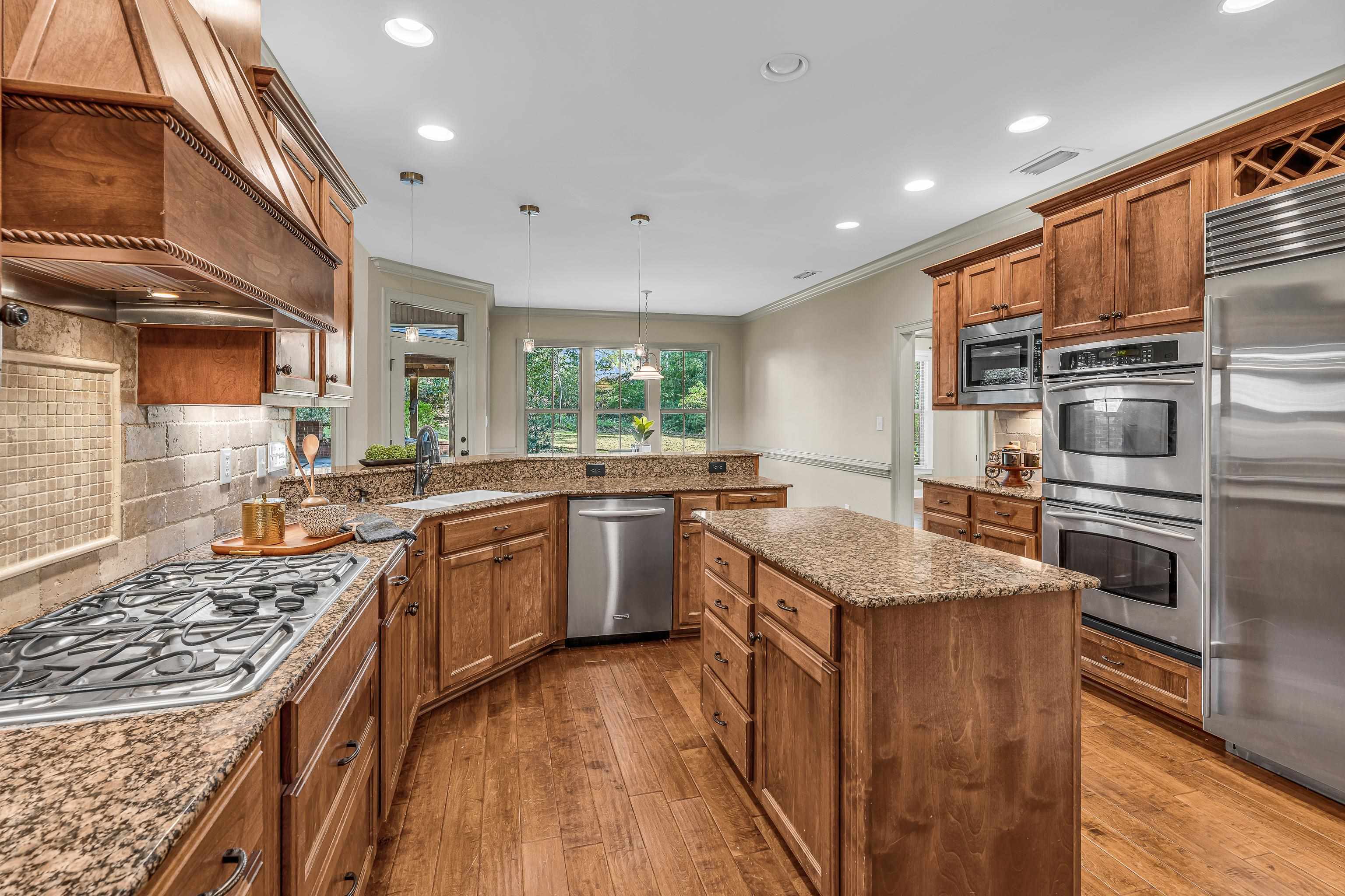 30530 Middle Creek Circle Daphne, AL 36527 - Photo 27 of 56 Kitchen