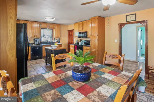 $200,000 | 10 South Hook Road, Pennsville, NJ 08070