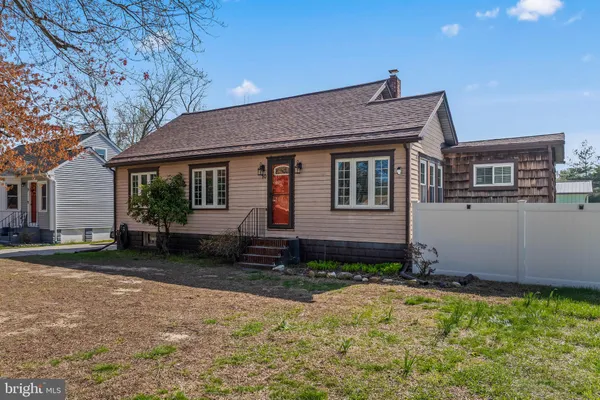 $200,000 | 10 South Hook Road, Pennsville, NJ 08070