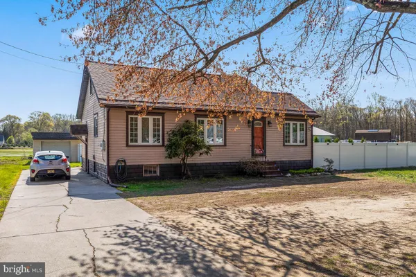 $200,000 | 10 South Hook Road, Pennsville, NJ 08070