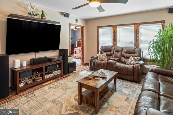 $200,000 | 10 South Hook Road, Pennsville, NJ 08070