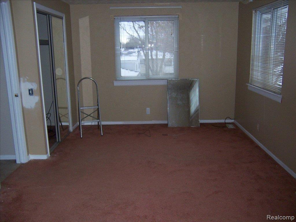 3127 West Oregon Road Lapeer, MI 48446 - Photo 4 of 5 100_1495