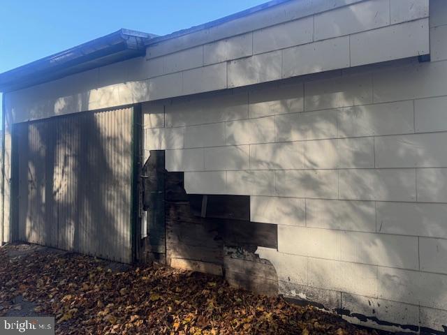 730 Brock Street Ashland, PA 17921 - Photo 26 of 30 a bathroom with a shower
