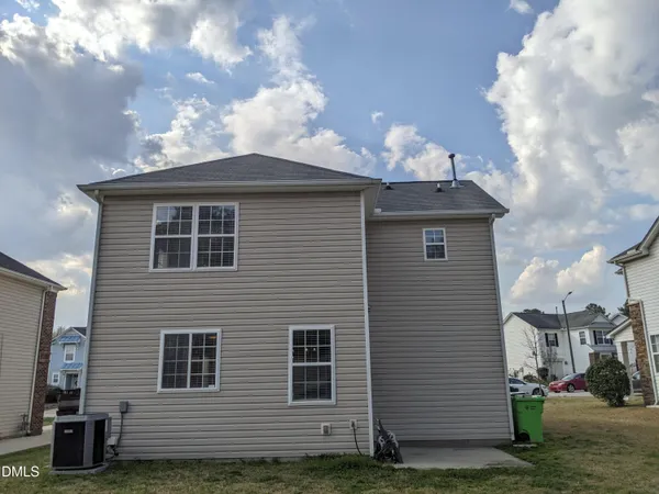 $1,975 | Undisclosed Address, Raleigh, NC 27610