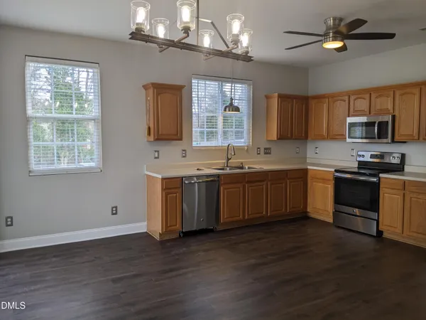 $1,975 | Undisclosed Address, Raleigh, NC 27610