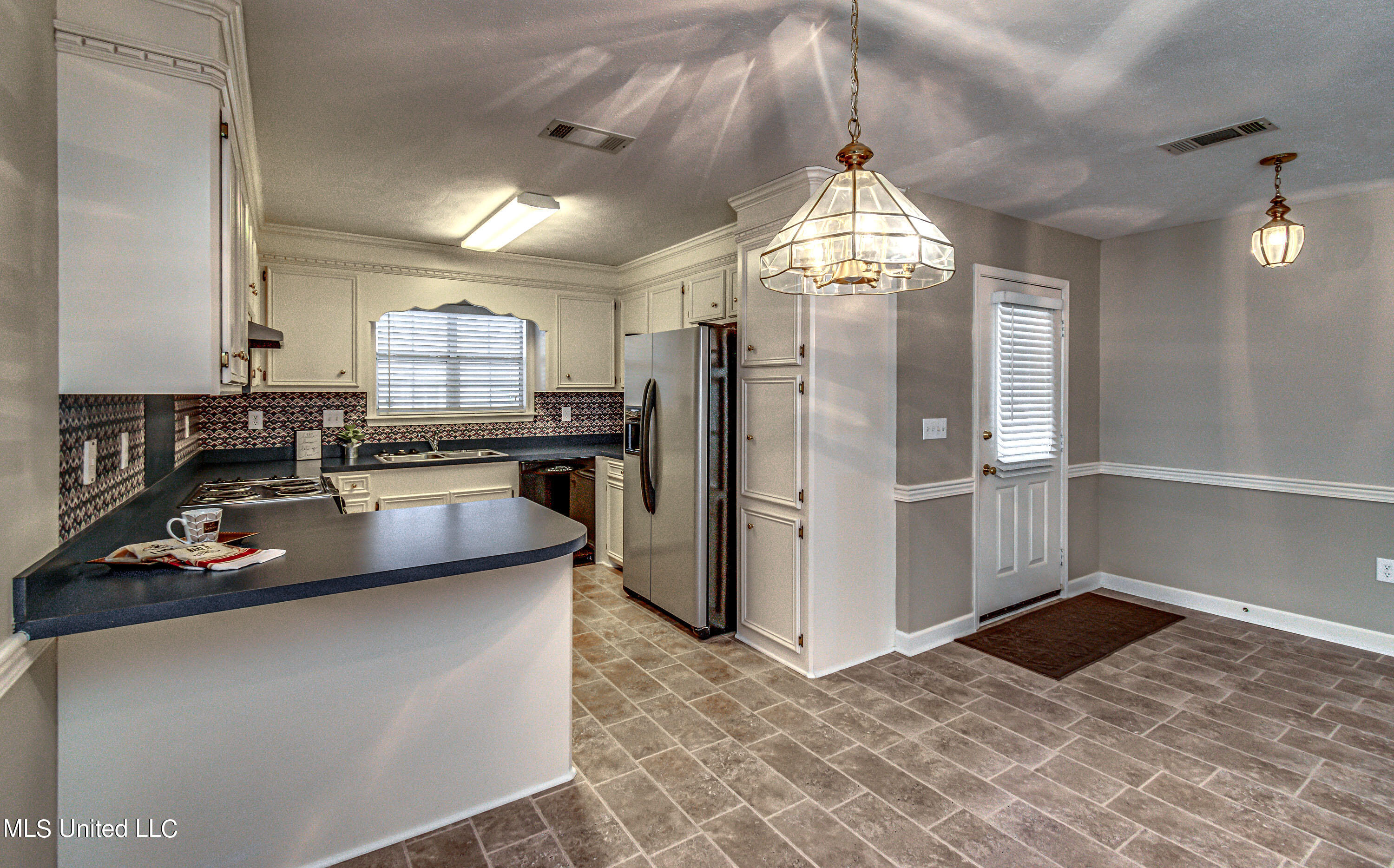 42 Lamplighter Road Pearl, MS 39208 - Photo 12 of 41 42 Lamplighter Road-45
