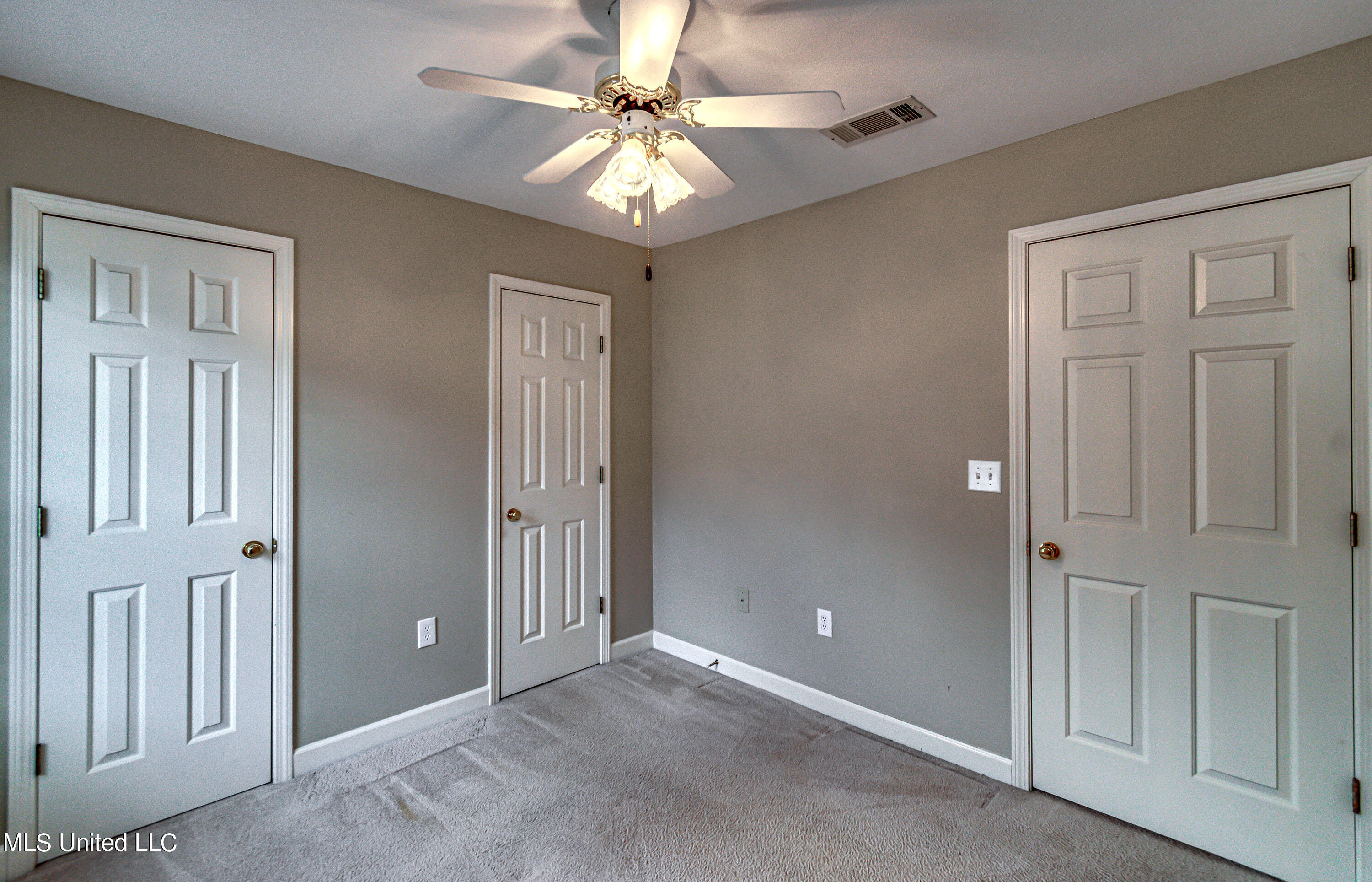 42 Lamplighter Road Pearl, MS 39208 - Photo 31 of 41 42 Lamplighter Road-29