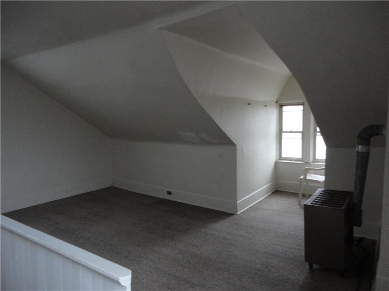 123 Freeport Road Aspinwall, PA 15215 - Photo 13 of 16 Bedroom. 3rd fl