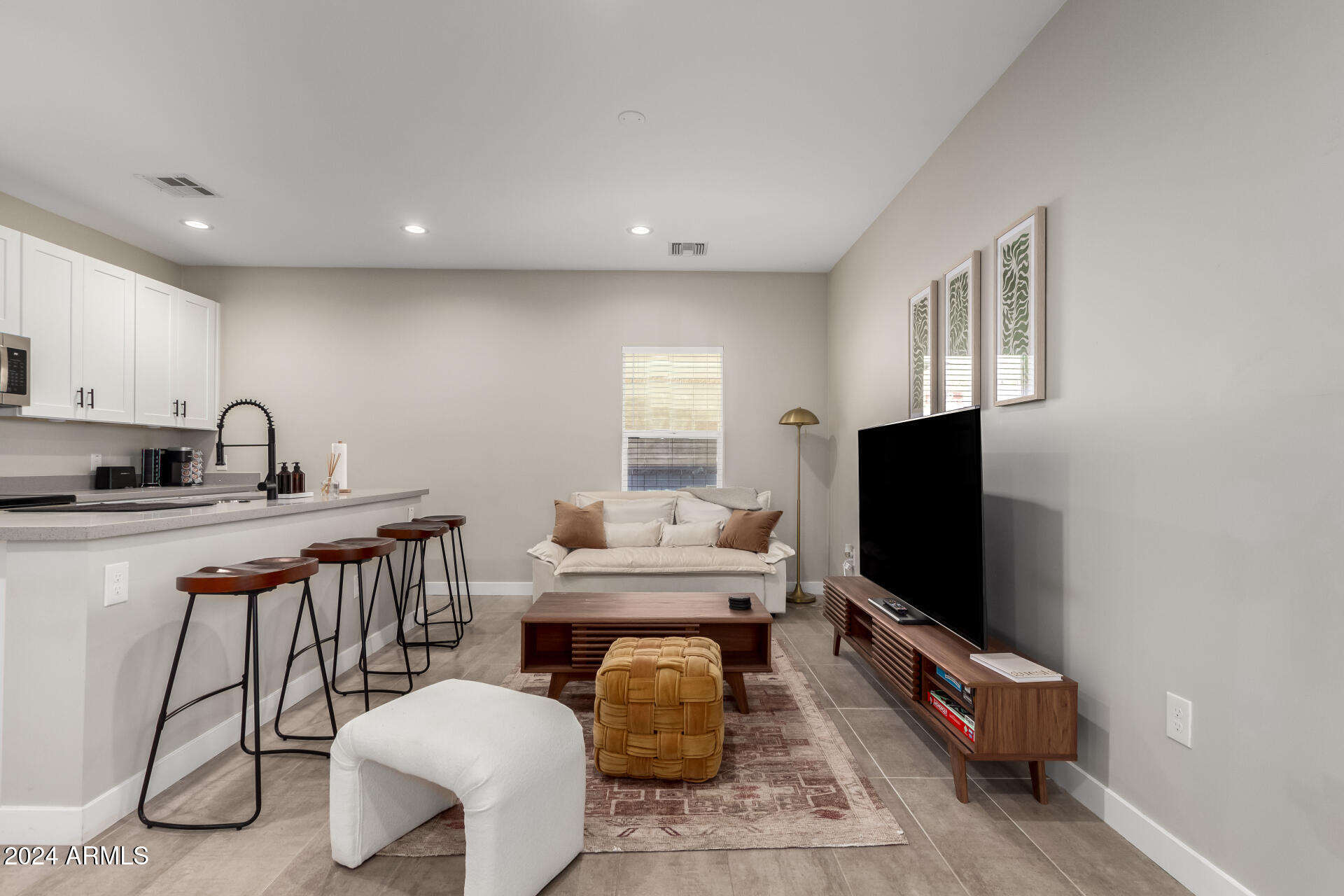 1908 West Lawrence Road, Unit 2 Phoenix, AZ 85021 - Photo 4 of 20 13-Lawrence