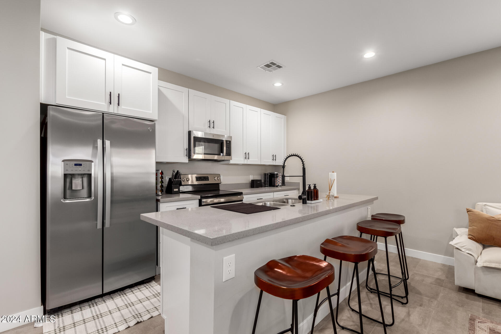 1908 West Lawrence Road, Unit 2 Phoenix, AZ 85021 - Photo 5 of 20 16-Lawrence