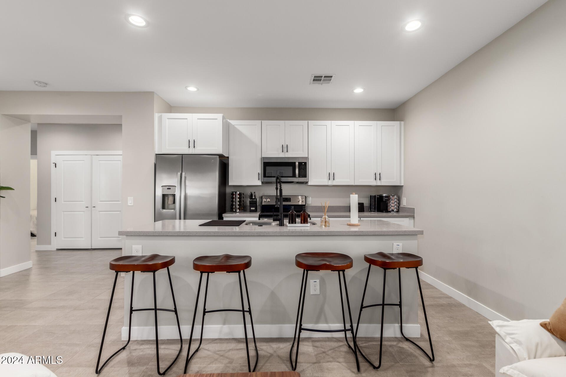 1908 West Lawrence Road, Unit 2 Phoenix, AZ 85021 - Photo 6 of 20 17-Lawrence