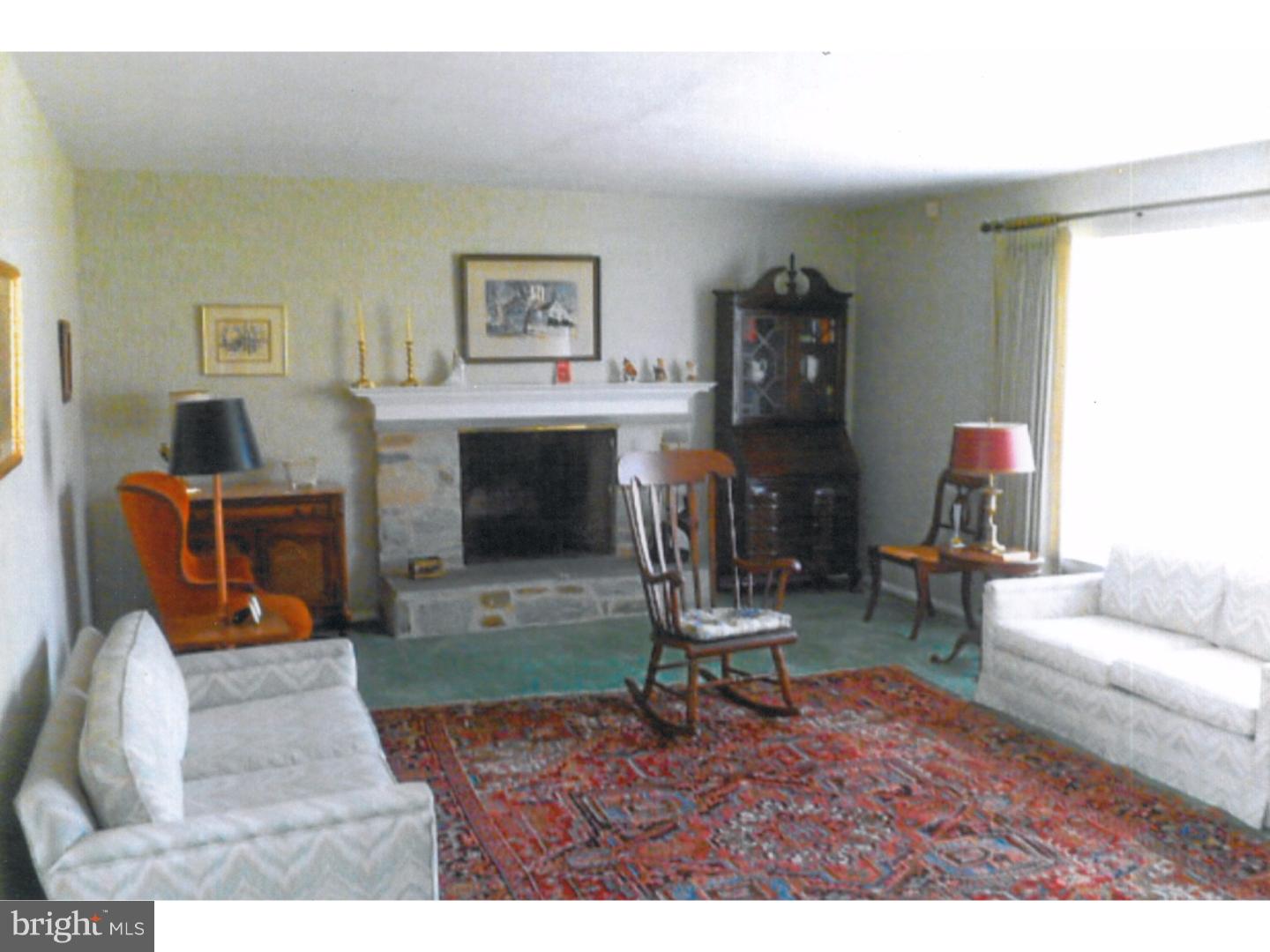 3861 James Road Huntingdon Valley, PA 19006 - Photo 2 of 4 Living Room