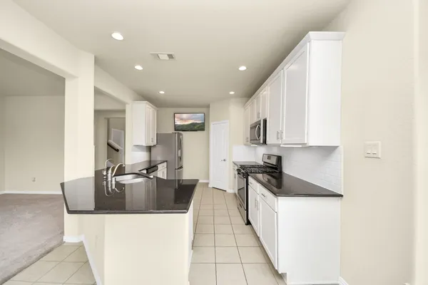 $3,250 | 30243 Twisting Springs Drive, Brookshire, TX 77423