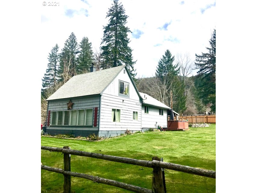 252 Leete Road Carson, WA 98610 - Photo 2 of 32 Gallery Image 2