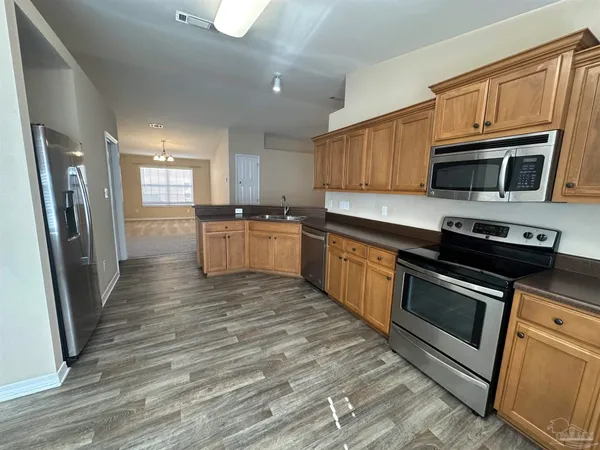 $2,275 | 9527 Laramie Drive, Pensacola, FL 32506