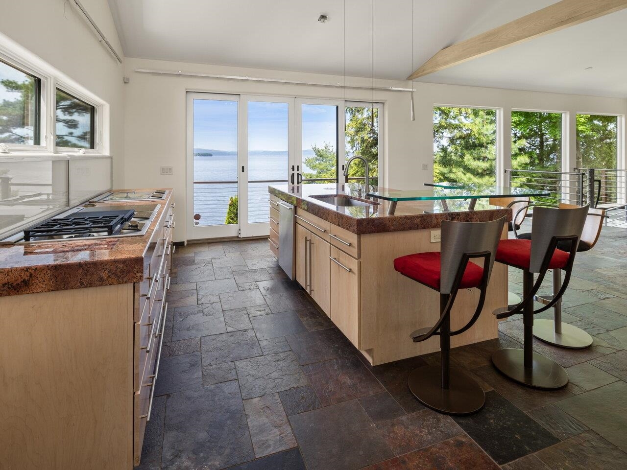 185 South Cove Road Burlington, VT 05401 - Photo 16 of 40 Gallery Image 16
