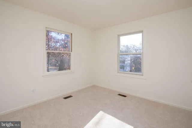 $479,900 | 74 Stratford Drive, Severna Park, MD 21146