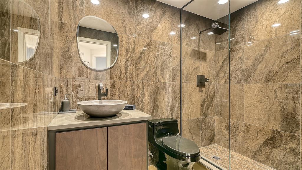 401 North Point Road, Unit 404 Osprey, FL 34229 - Photo 60 of 95 Gallery Image 60