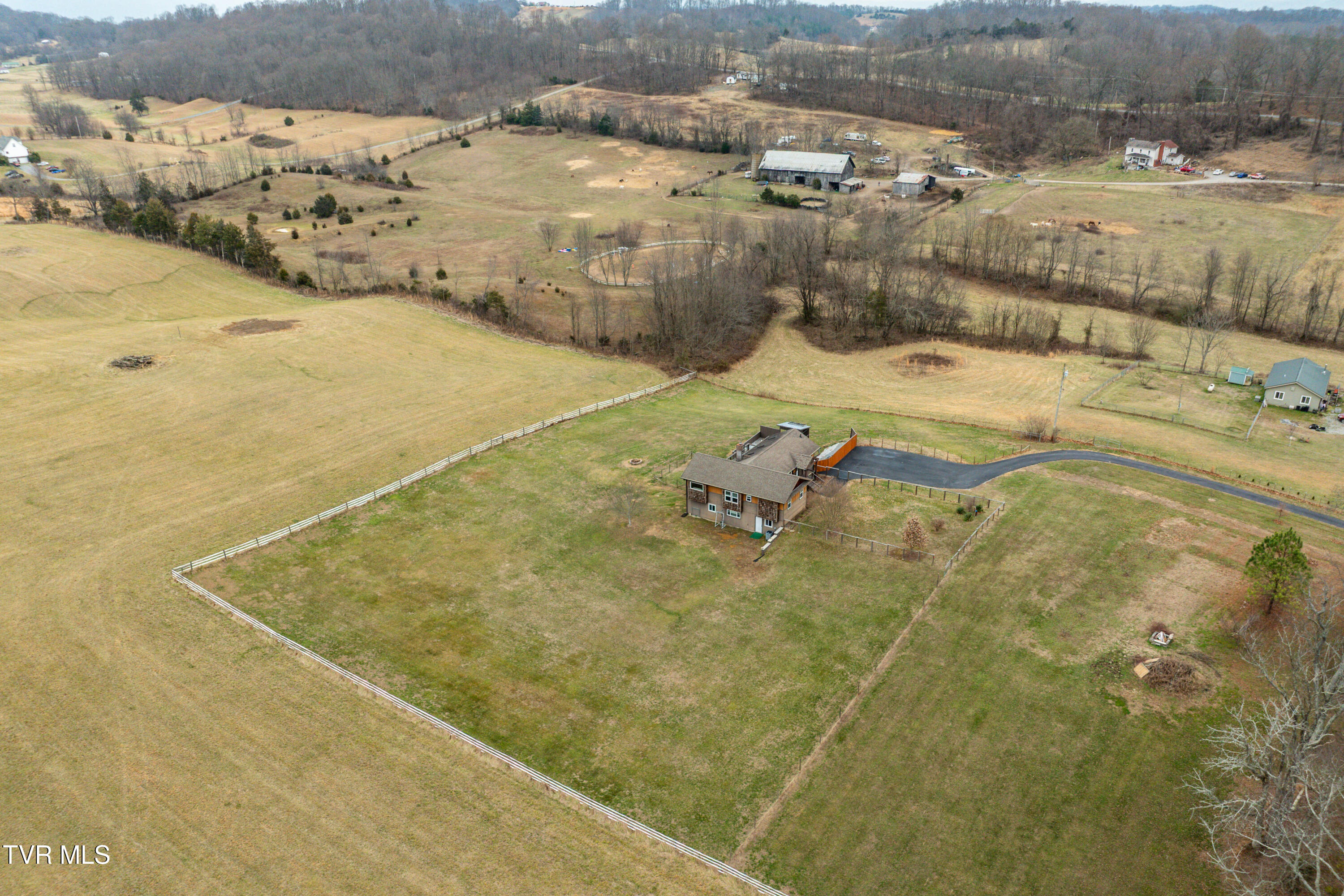 120 Hicks Road Jonesborough, TN 37659 - Photo 5 of 74 120 Hicks Road (15 of 114)