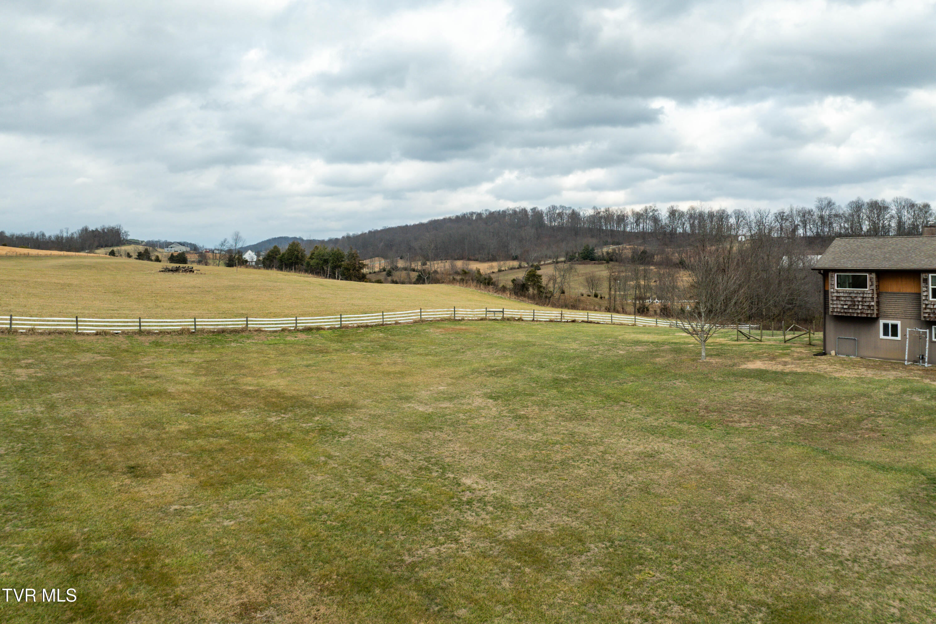 120 Hicks Road Jonesborough, TN 37659 - Photo 10 of 74 120 Hicks Road (32 of 114)