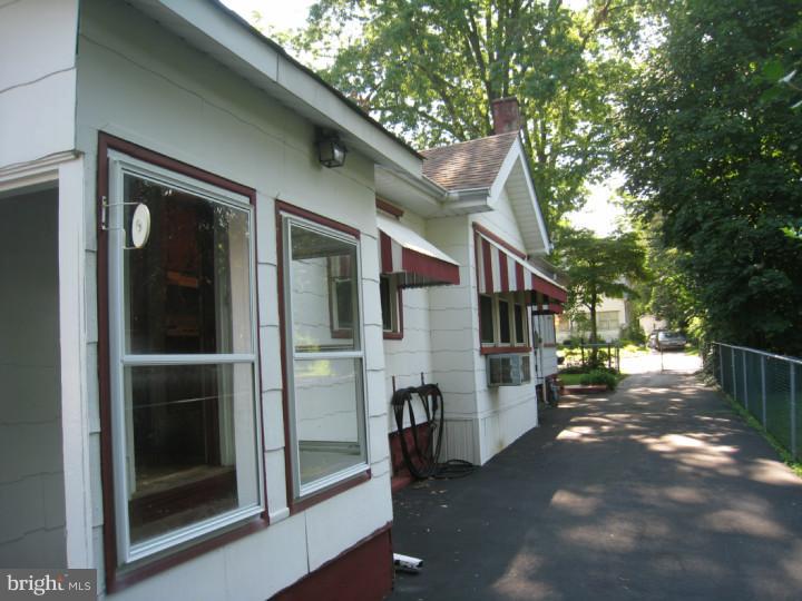 117 Manor Road Hatboro, PA 19040 - Photo 10 of 10 Exterior Side