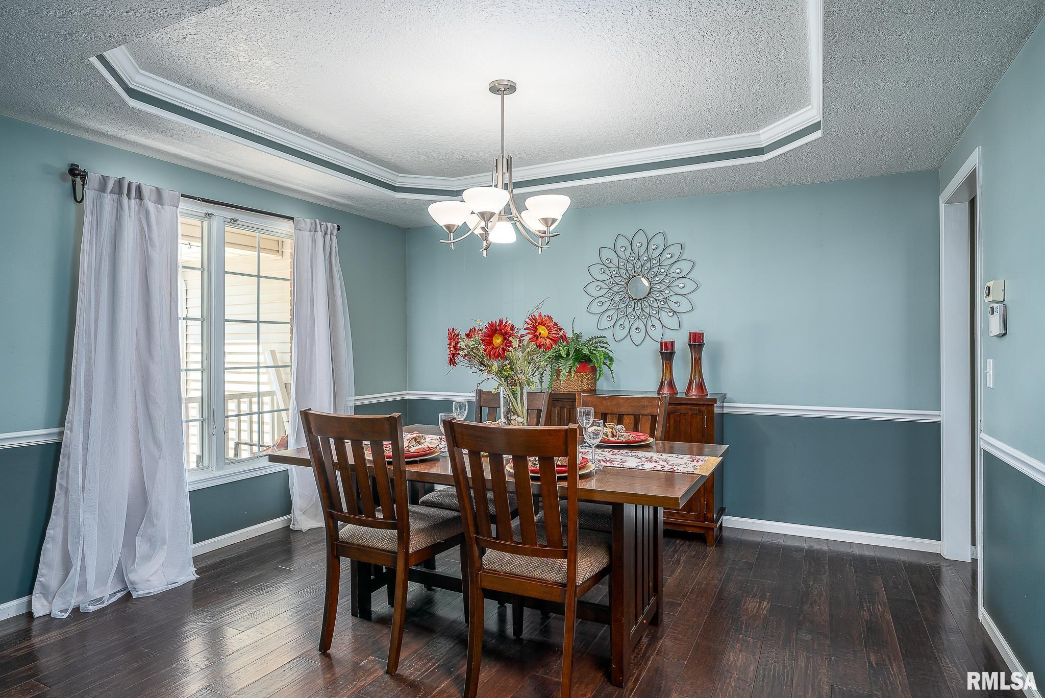 5577 North Ridge Circle Bettendorf, IA 52722 - Photo 11 of 34 Gallery Image 11