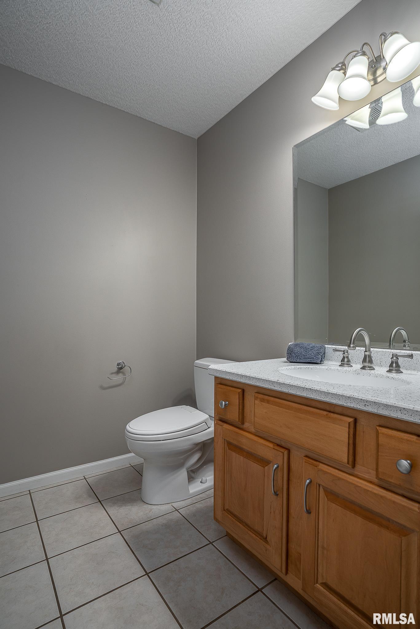 5577 North Ridge Circle Bettendorf, IA 52722 - Photo 17 of 34 Gallery Image 17