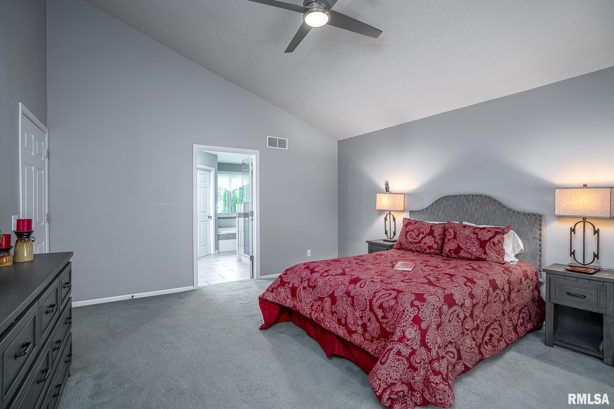 5577 North Ridge Circle Bettendorf, IA 52722 - Photo 19 of 34 Gallery Image 19