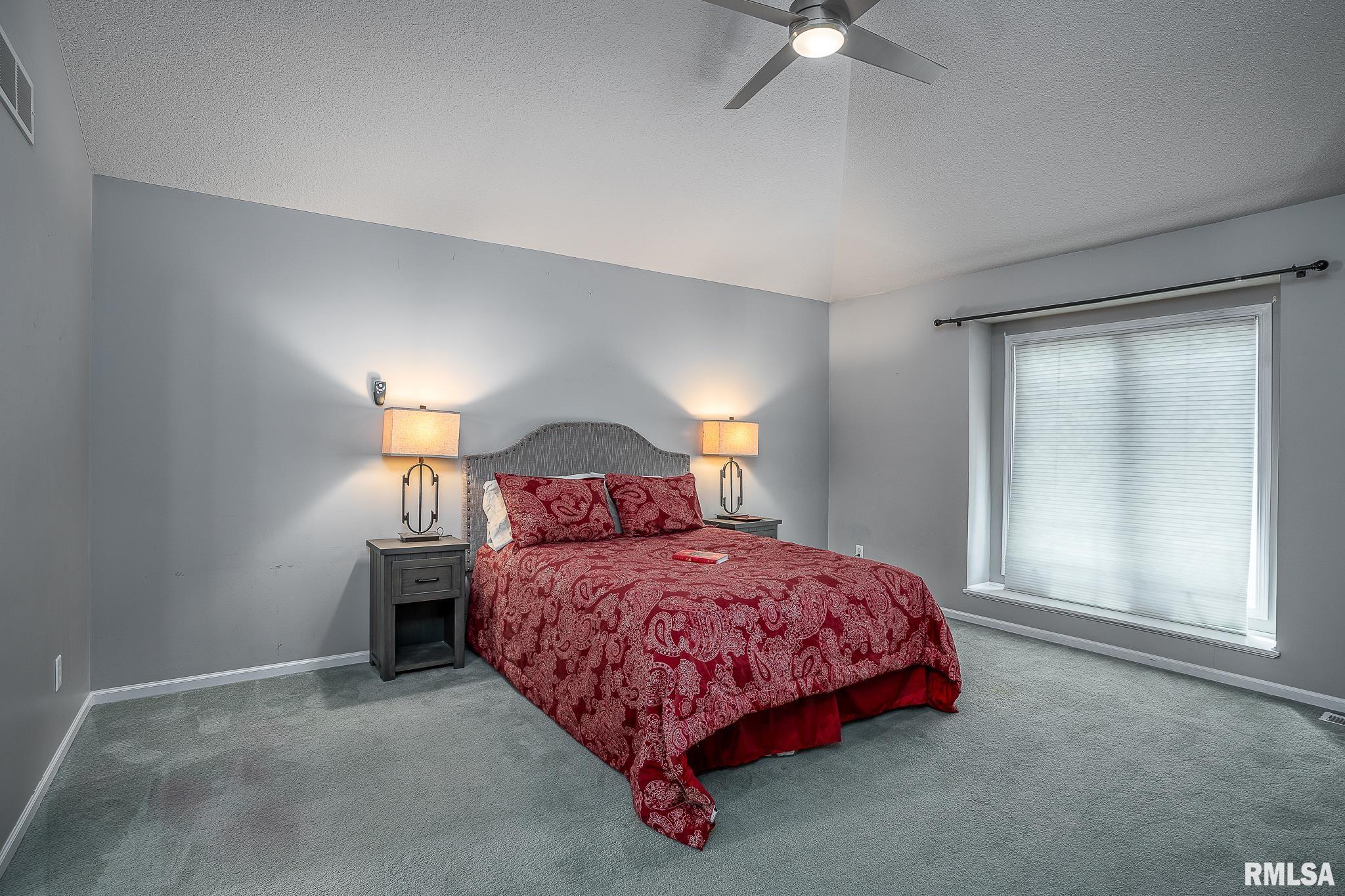 5577 North Ridge Circle Bettendorf, IA 52722 - Photo 20 of 34 Gallery Image 20