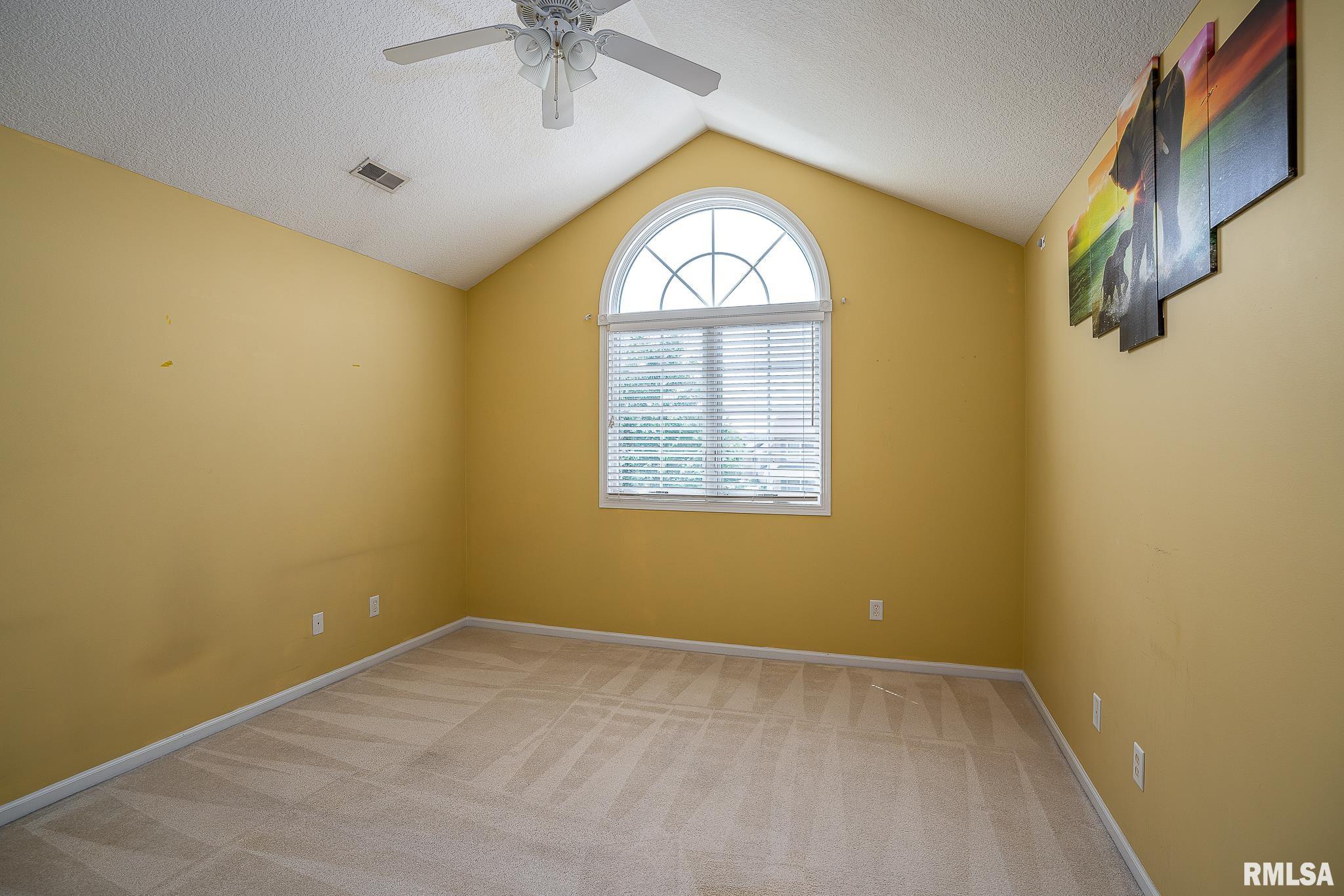 5577 North Ridge Circle Bettendorf, IA 52722 - Photo 24 of 34 Gallery Image 24