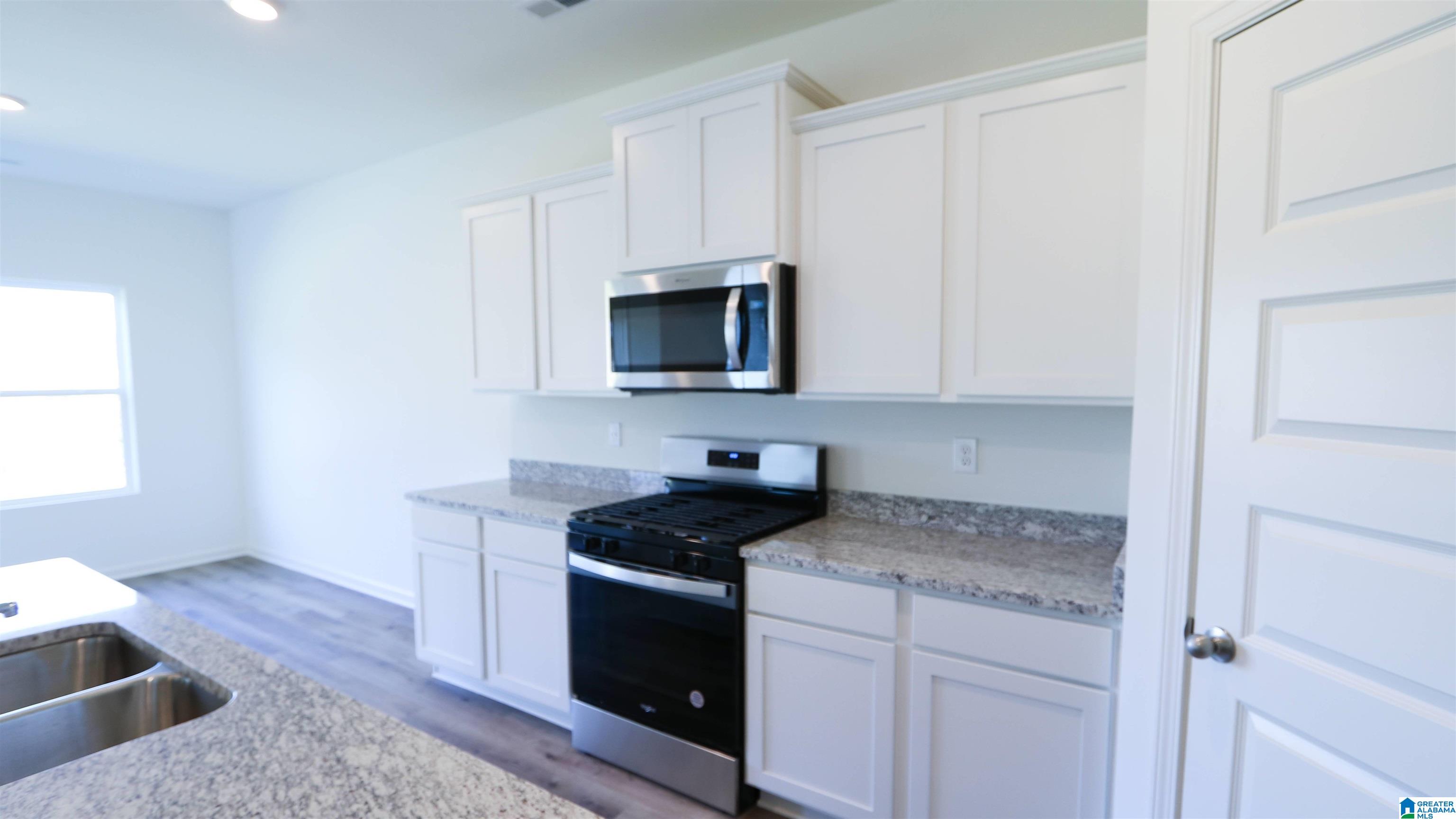 409 Dewitt Circle Chelsea, AL 35043 - Photo 11 of 45