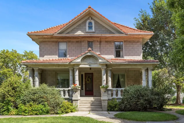 $349,000 | 741 Dunbar Street, Beecher, IL 60401