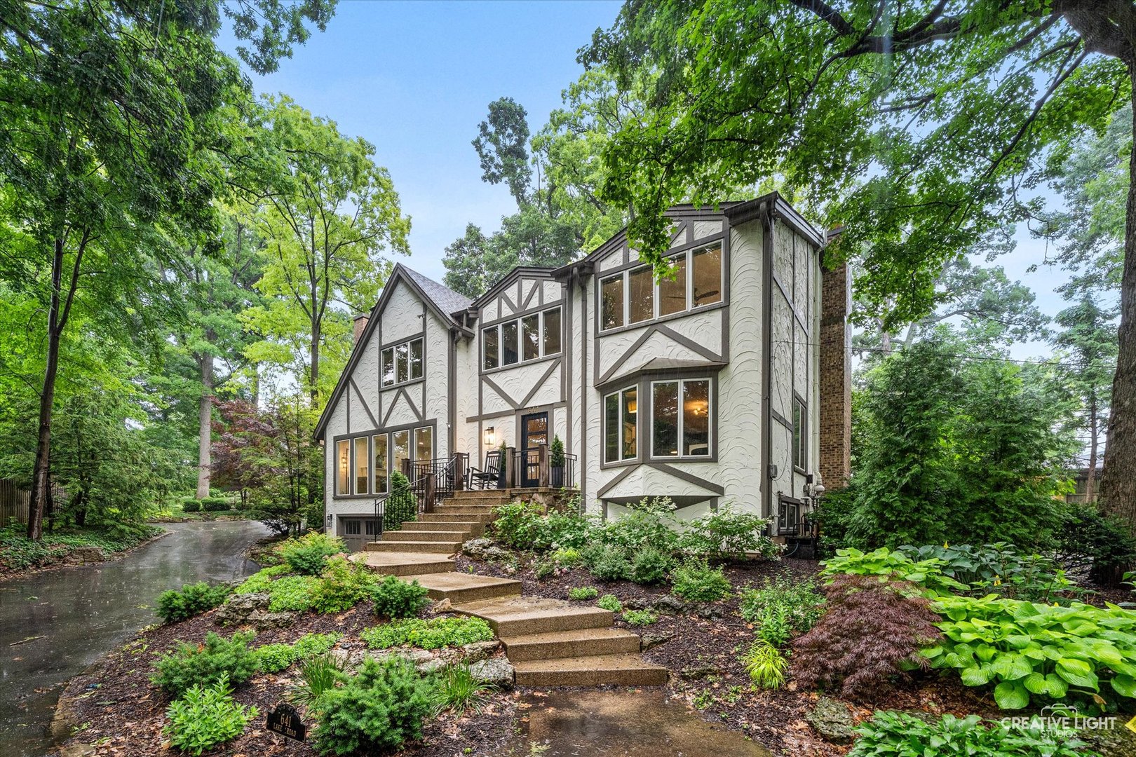 641 Lake Road Glen Ellyn, IL 60137 - Photo 2 of 10