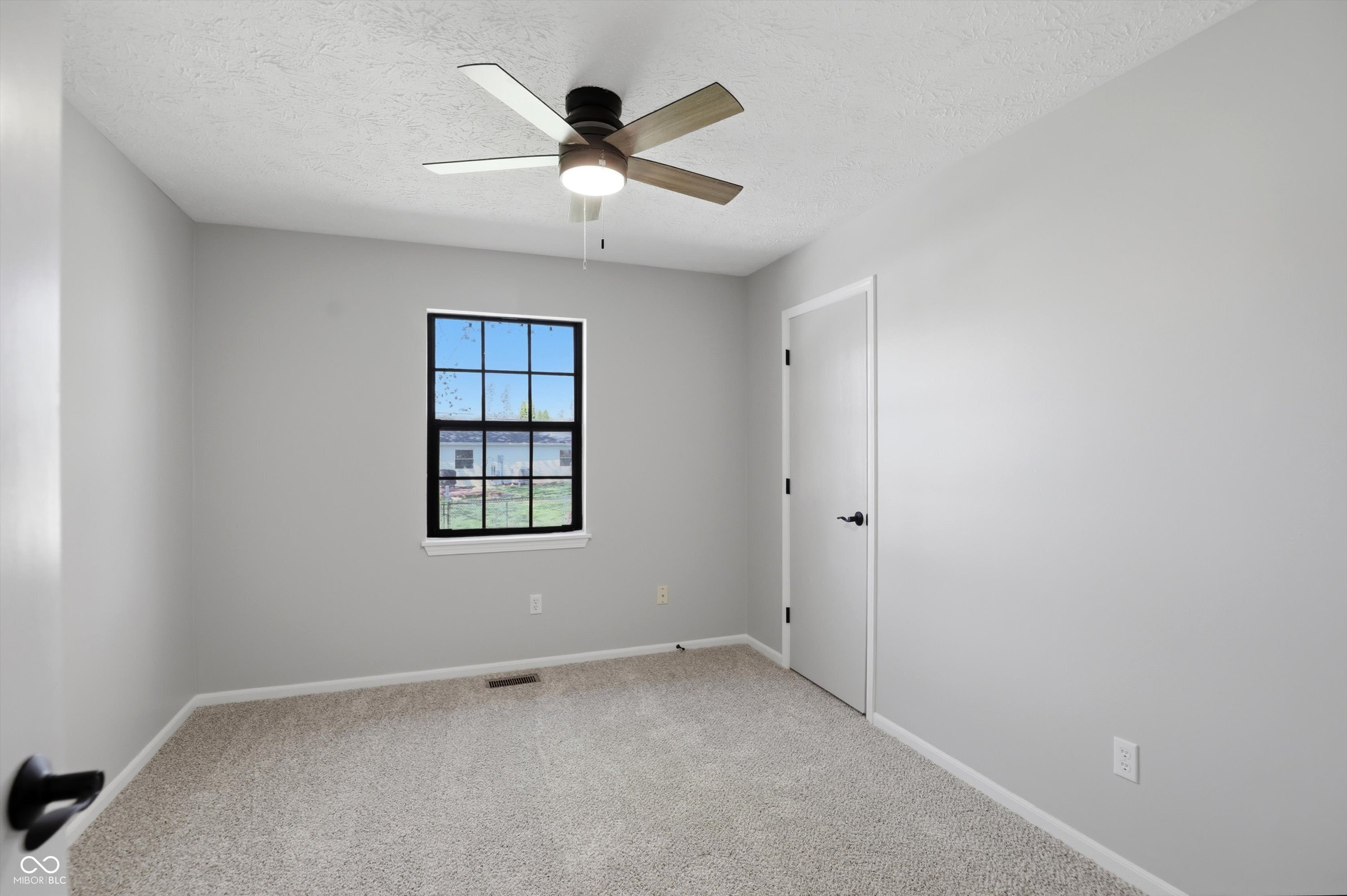 7402 5 Points Road Indianapolis, IN 46237 - Photo 13 of 22