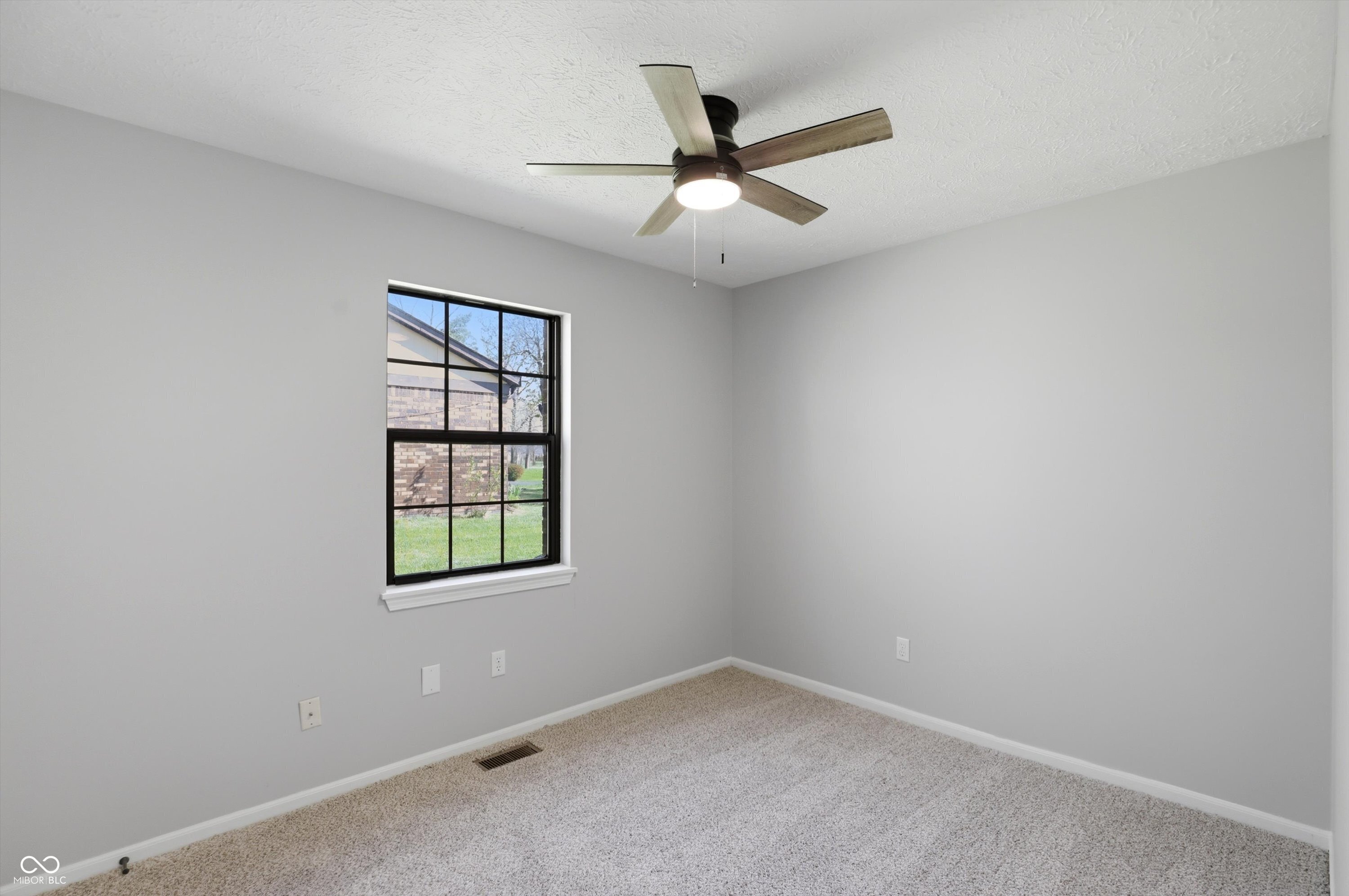 7402 5 Points Road Indianapolis, IN 46237 - Photo 14 of 22