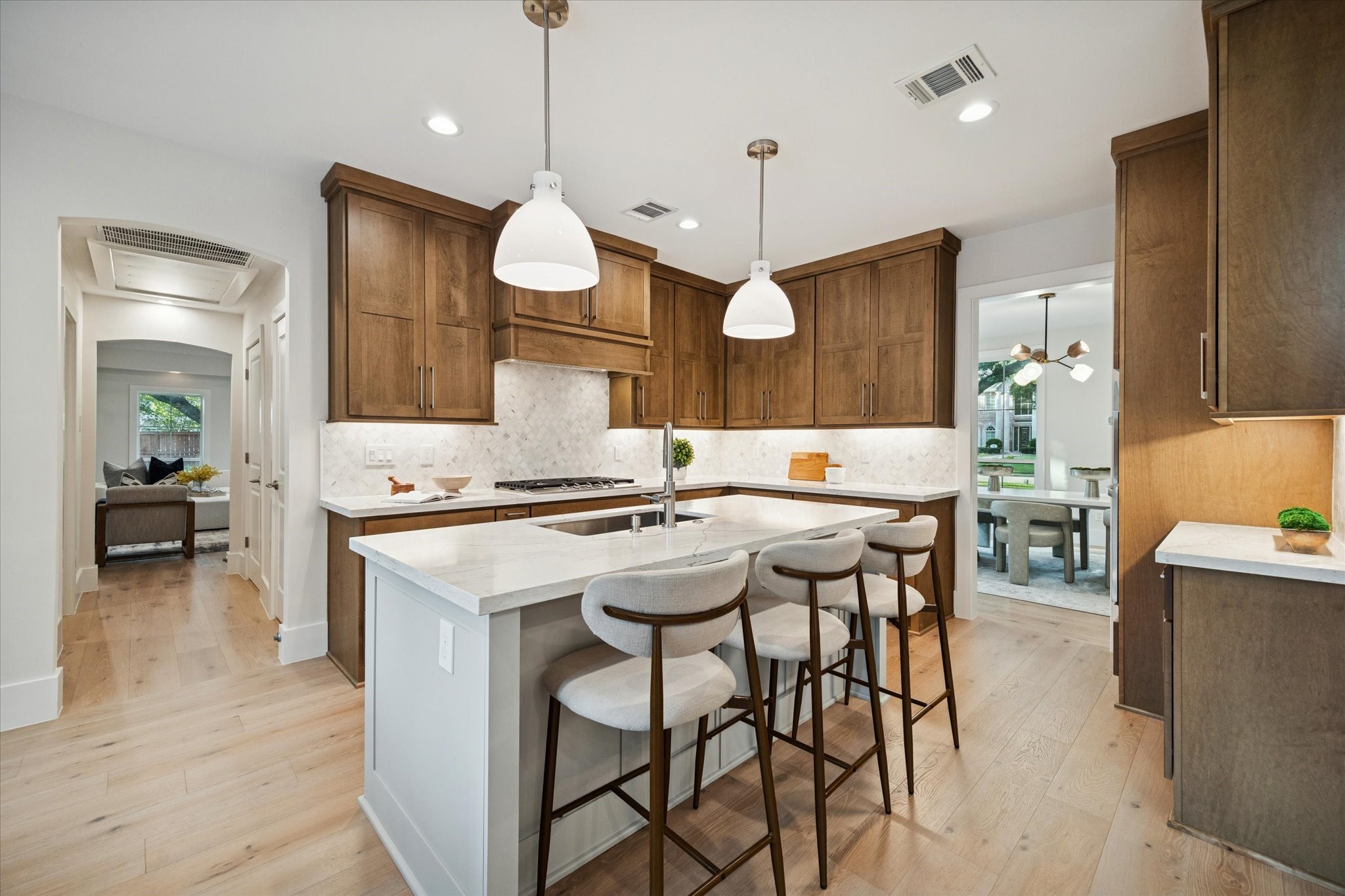 5665 Pine Forest Road Houston, TX 77056 - Photo 13 of 34