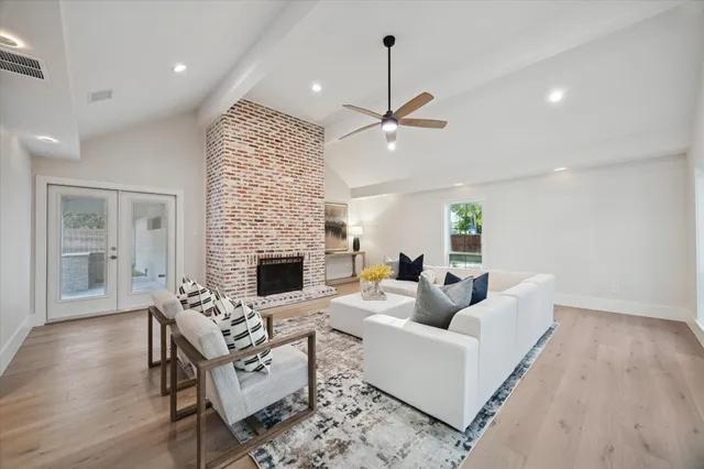 $2,700,000 | 5665 Pine Forest Road, Houston, TX 77056