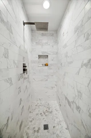 $2,700,000 | 5665 Pine Forest Road, Houston, TX 77056