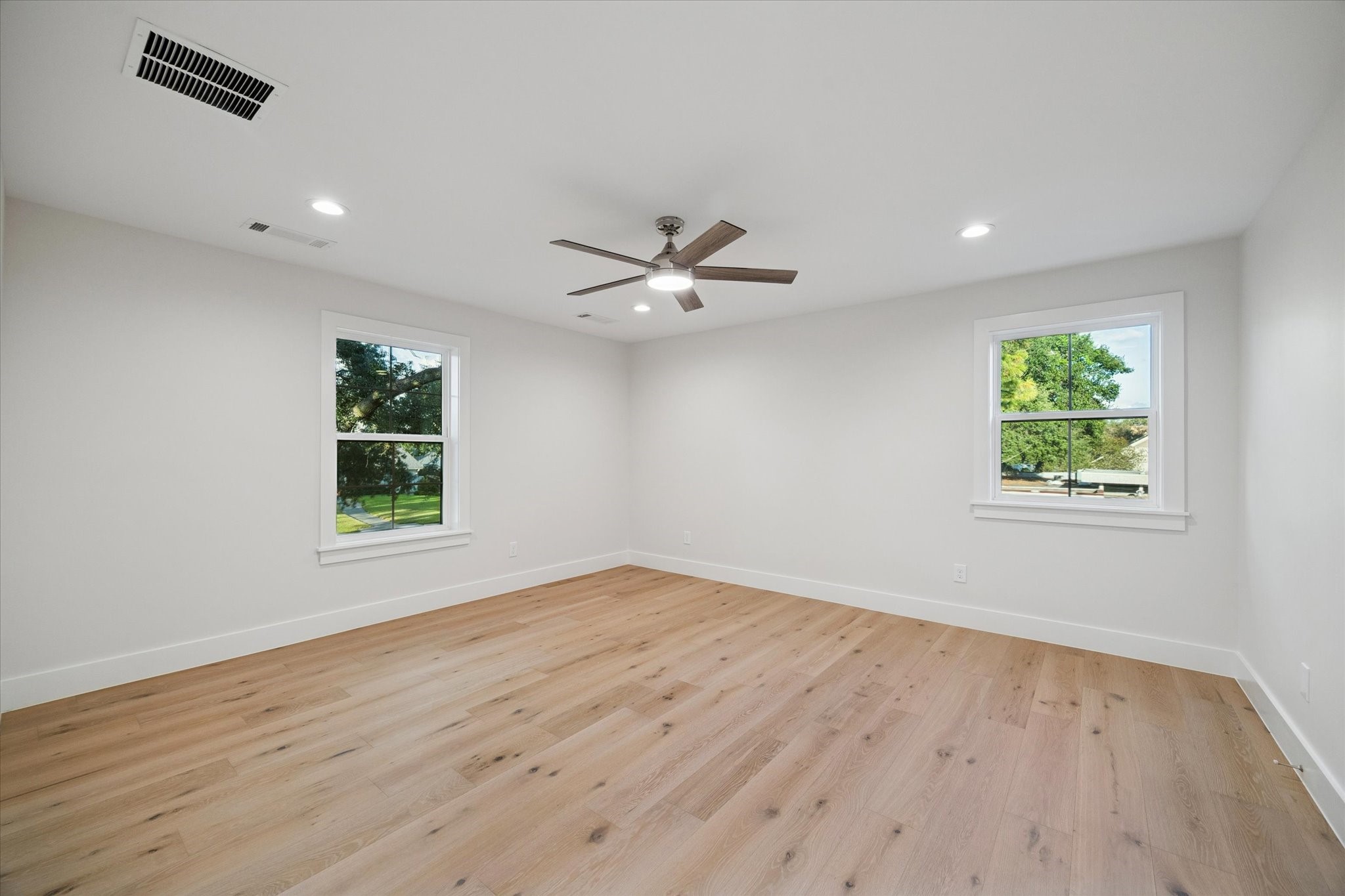 5665 Pine Forest Road Houston, TX 77056 - Photo 27 of 34