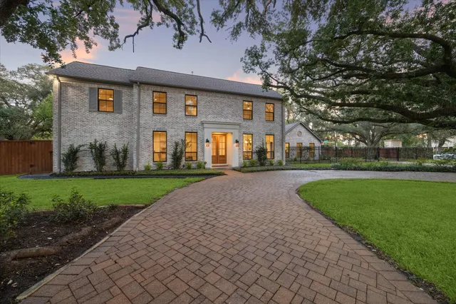 $2,700,000 | 5665 Pine Forest Road, Houston, TX 77056
