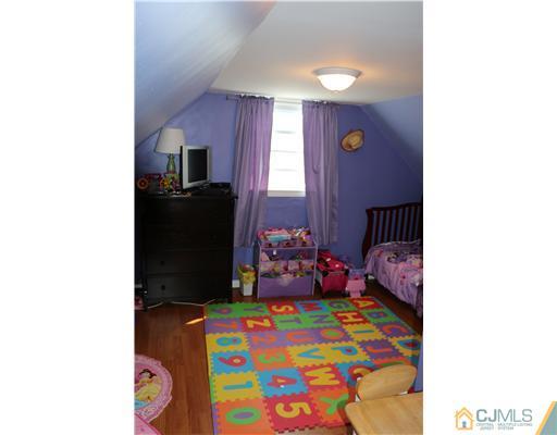 33 Wendy Road Colonia, NJ 07067 - Photo 13 of 15 Gallery Image 13