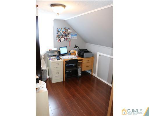 33 Wendy Road Colonia, NJ 07067 - Photo 14 of 15 Gallery Image 14