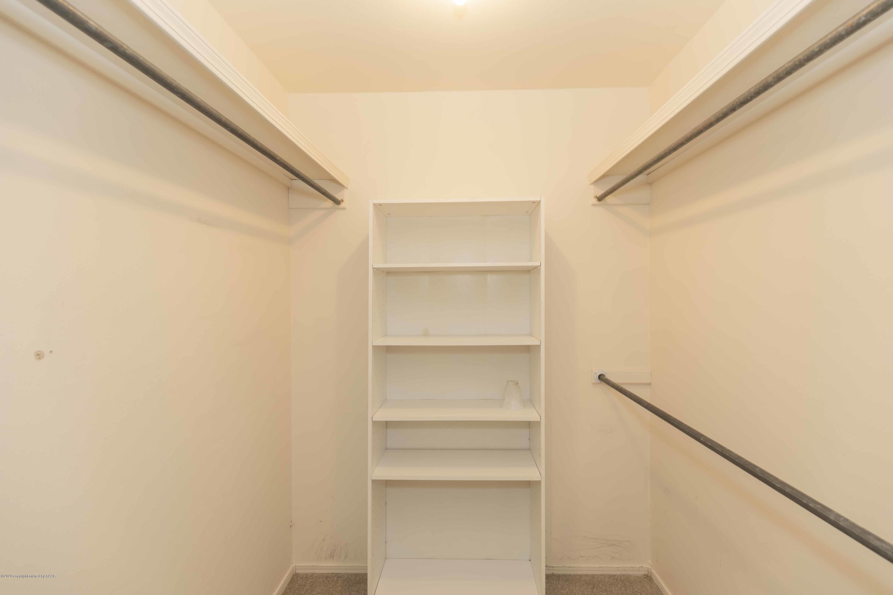 5402 While A Way Road Amarillo, TX 79109 - Photo 22 of 36 MASTER CLOSET