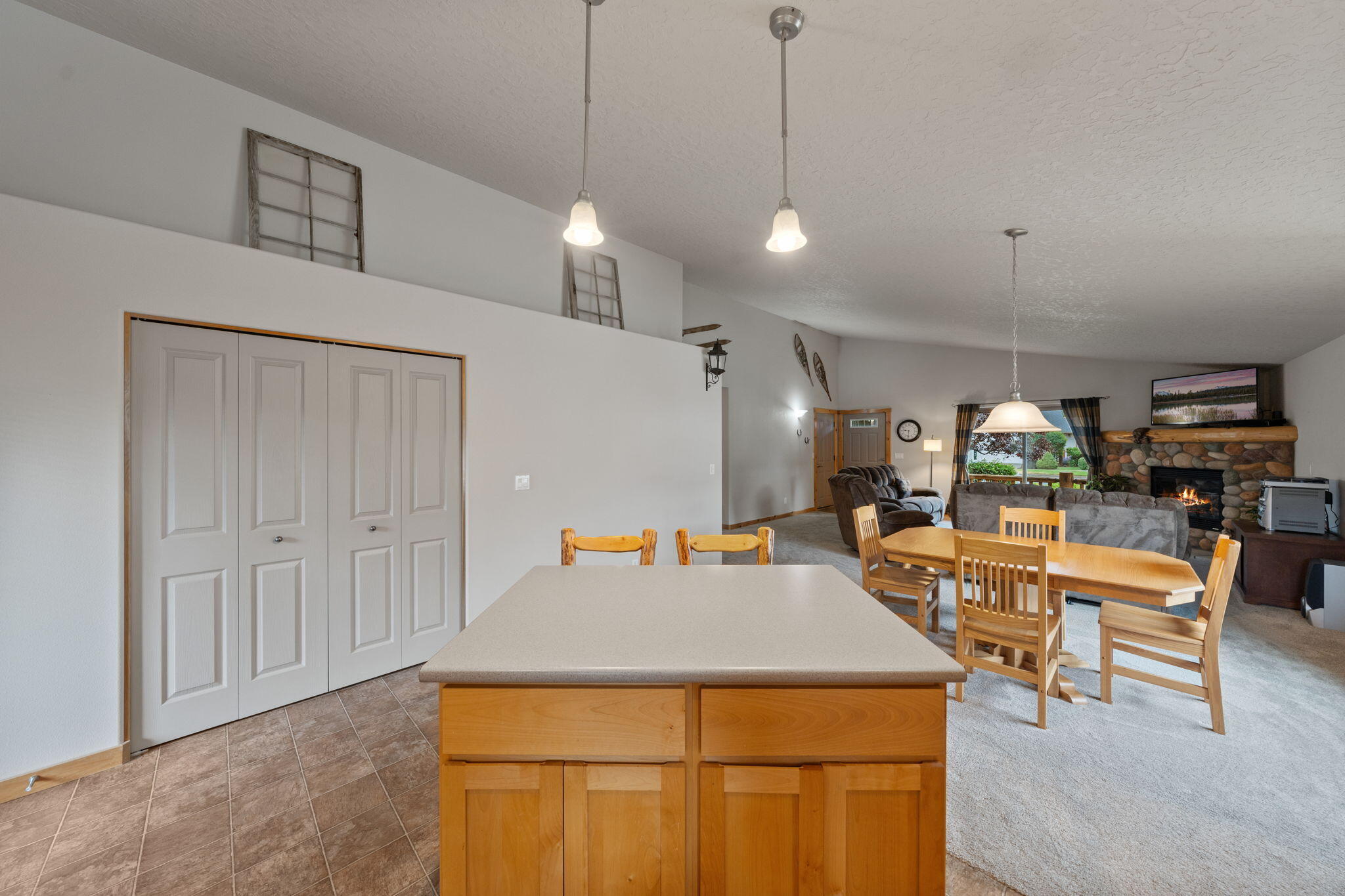 20521 Dylan Loop Bend, OR 97702 - Photo 17 of 31 20-web-or-mls-DSC09407