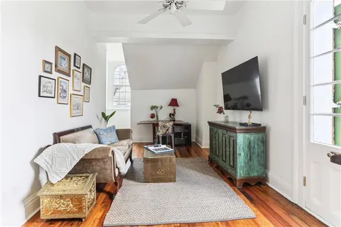 $1,095,000 | 1022 St Peter, Unit 201, New Orleans, LA 70116