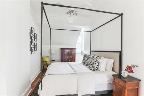 $1,095,000 | 1022 St Peter, Unit 201, New Orleans, LA 70116